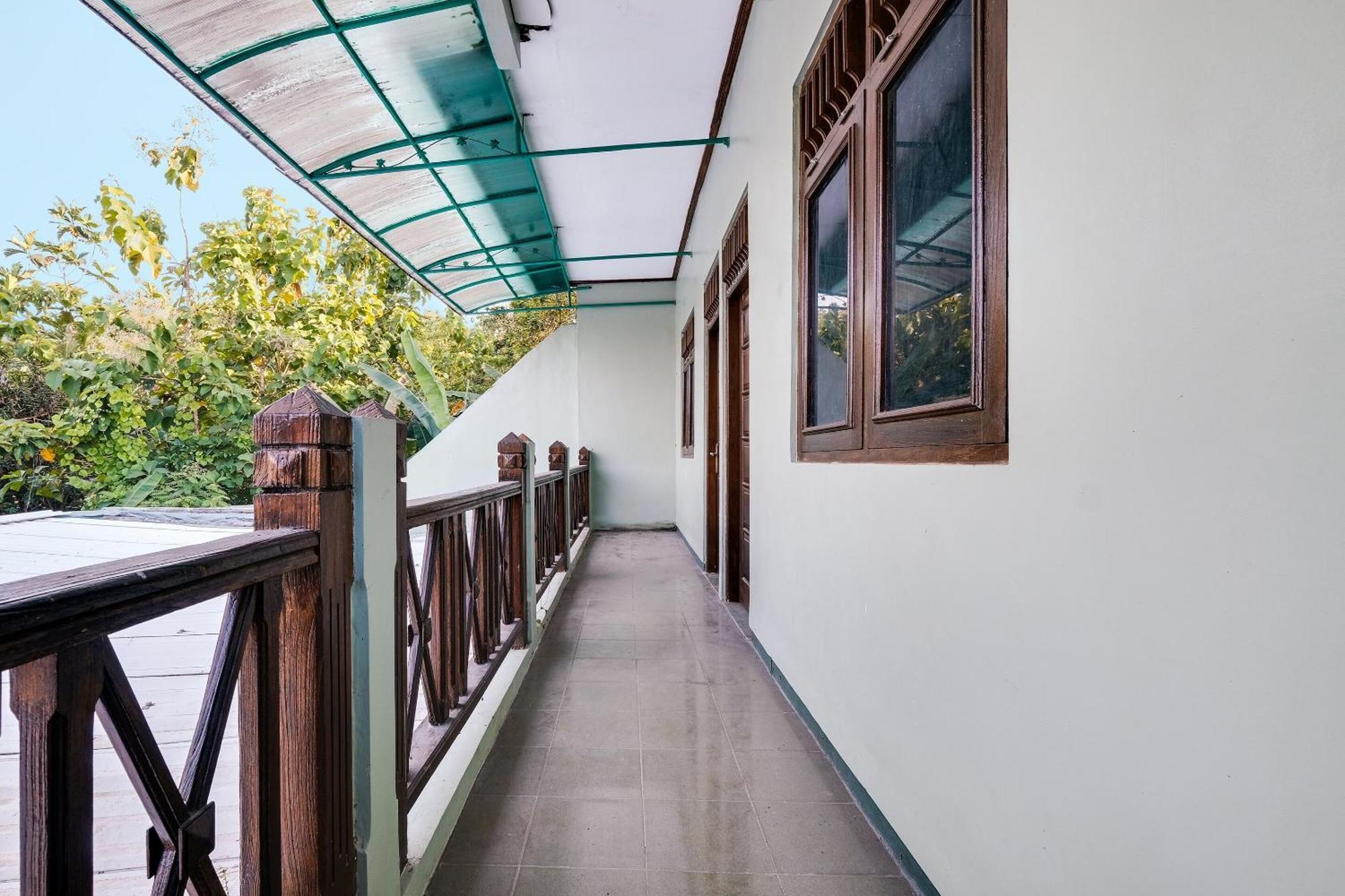 Spot On 92068 Pudja Kesuma Homestay Syariah Yogyakarta Bagian luar foto